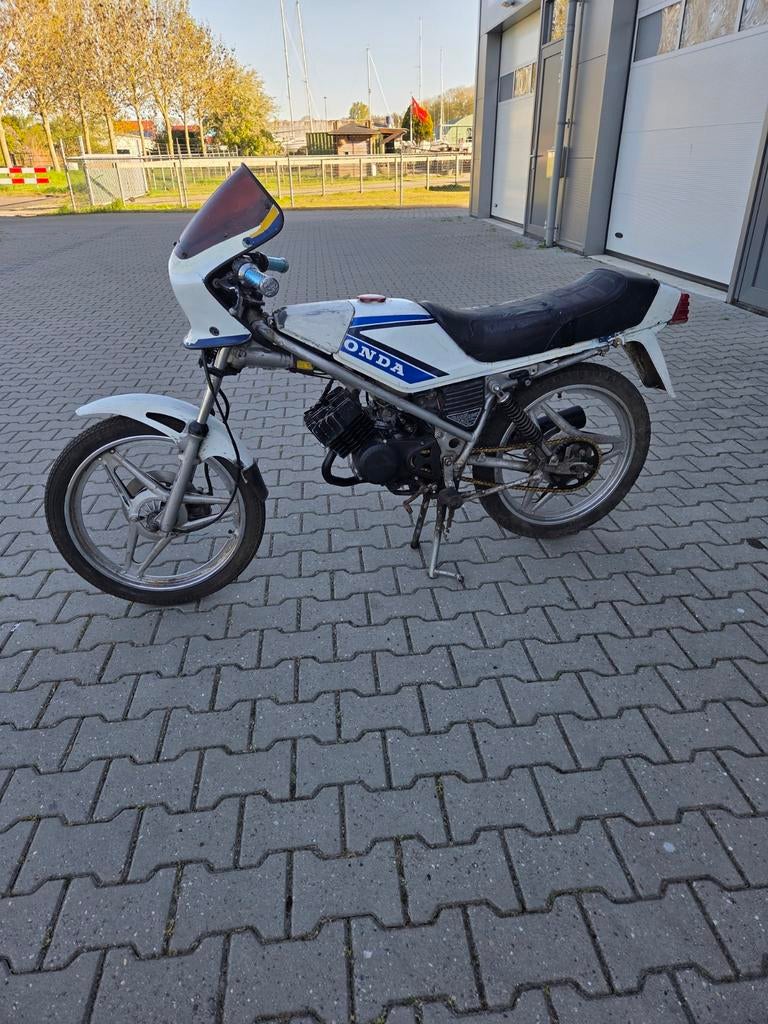 Honda mb5 6bak met document, Fietsen en Brommers, Brommers | Honda, Ophalen, Gebruikt, 6 versnellingen, MB