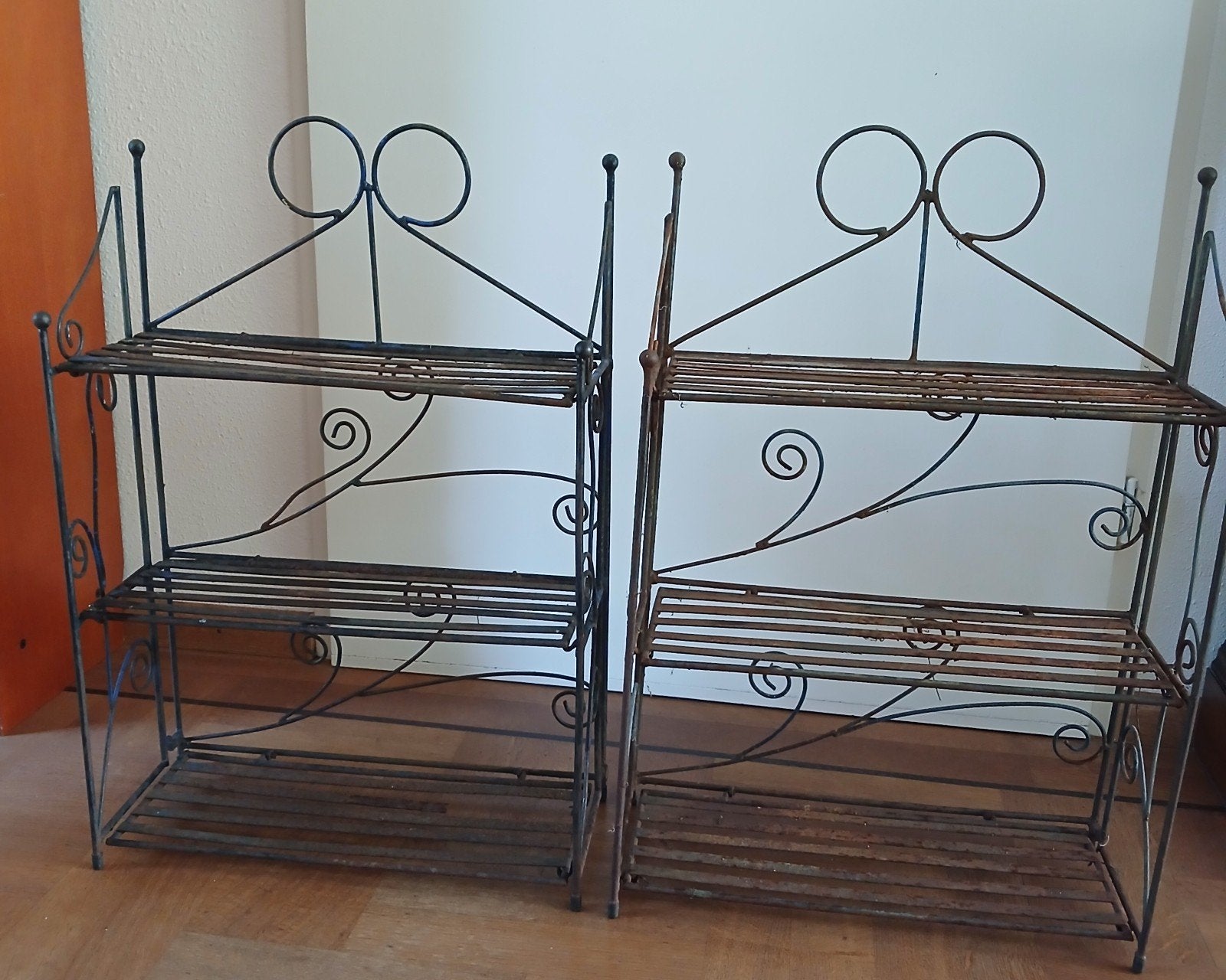 Brocante metalen rekjes, Ophalen, Gebruikt