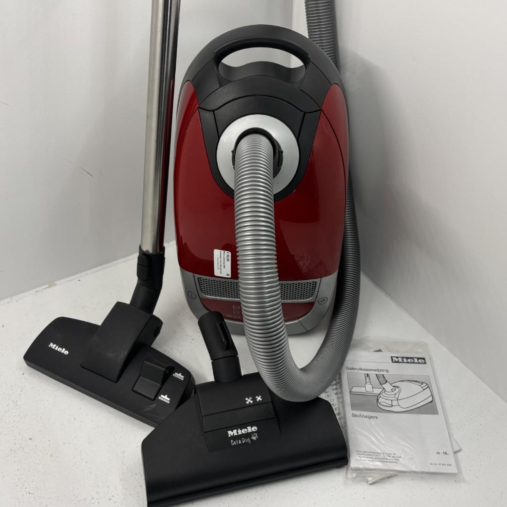 Miele Cat & Dog 5000 stofzuiger rood | Met garantie, Stofzak, Gebruikt, Dordrecht@usedproducts.nl, Toulonselaan 72