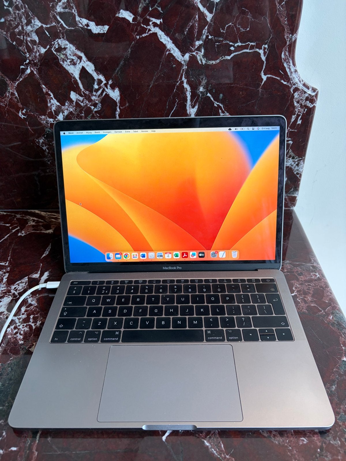 MacBook Pro 13 inch - 2017 - 256GB, MacBook Pro, 256 GB, 2 tot 3 Ghz, Qwerty