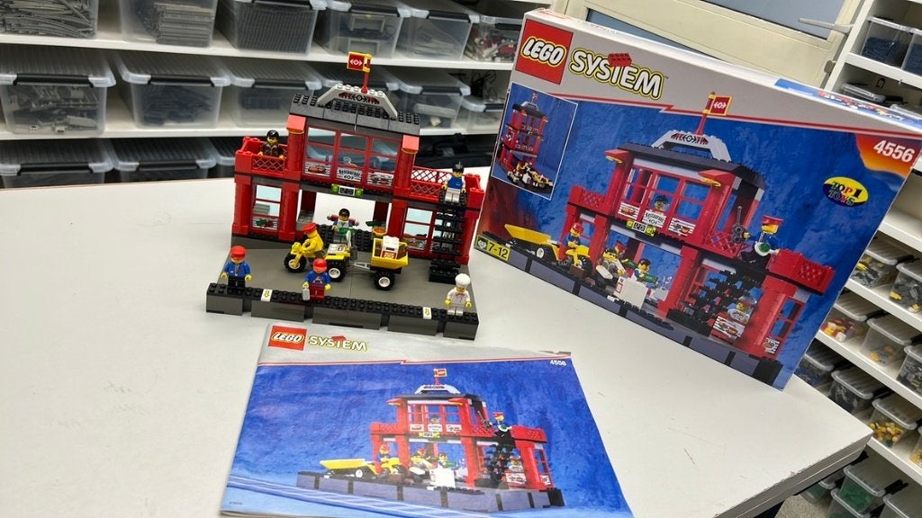 SB2903 Lego trein 4556 9v compleet + doos + boekje, Kinderen en Baby's, Speelgoed | Duplo en Lego, Ophalen of Verzenden, Zo goed als nieuw