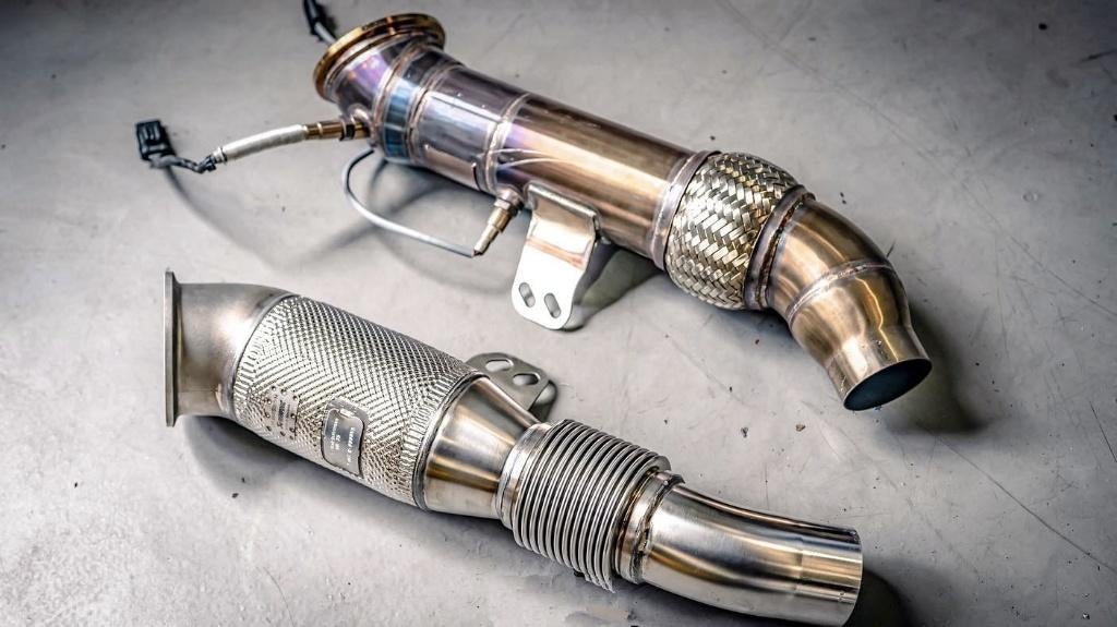 Akrapovic Catted Downpipe - BMW 1-serie F20 M140i 18-19, Ophalen of Verzenden
