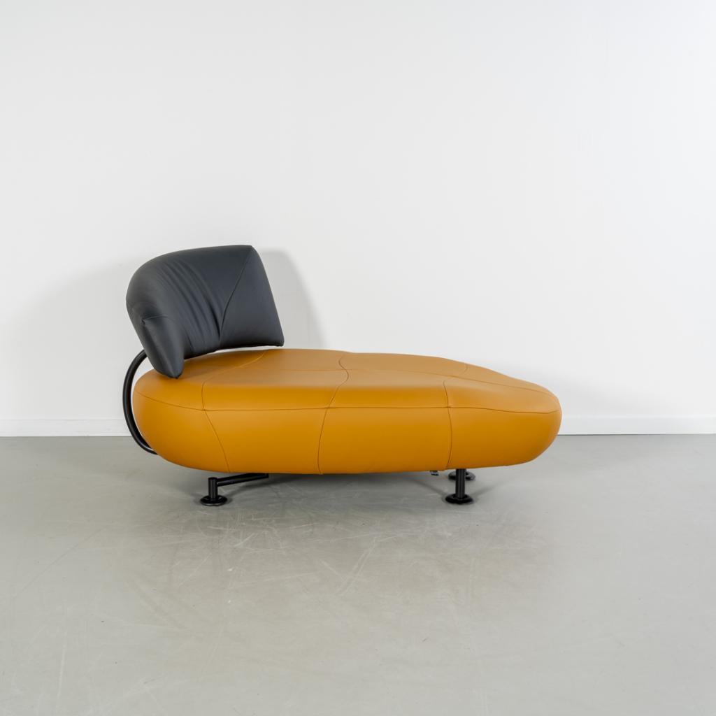1x Leolux Kikko Chaise Longue Zwart/Maïsgeel - Zwart Frame, Niet ingevuld, Eenpersoons, Niet ingevuld, Ophalen of Verzenden