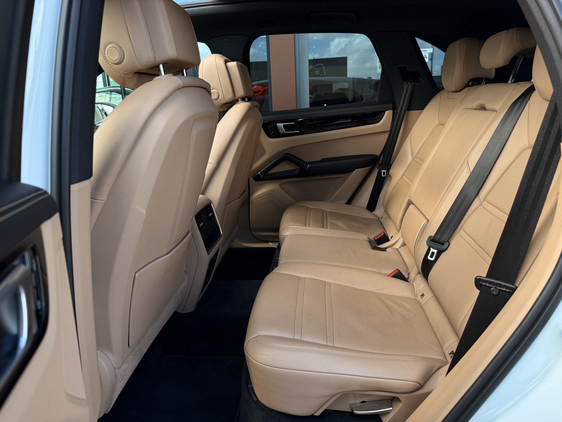 Foto 9 van Porsche Cayenne 3.0 | SportDesign | Pano | SportChrono | Luc