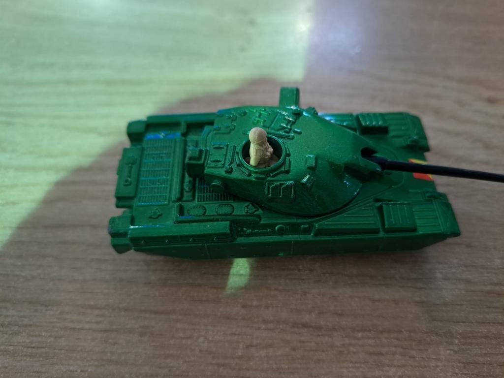 Matchbox battle kings K-103 Chieftain tank, Ophalen