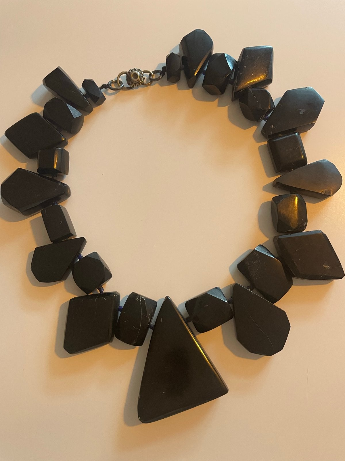 Jacky Brasil Ketting Indiana met geometrische harskralen, Ophalen of Verzenden, Gebruikt, Zwart, Steen of Mineraal