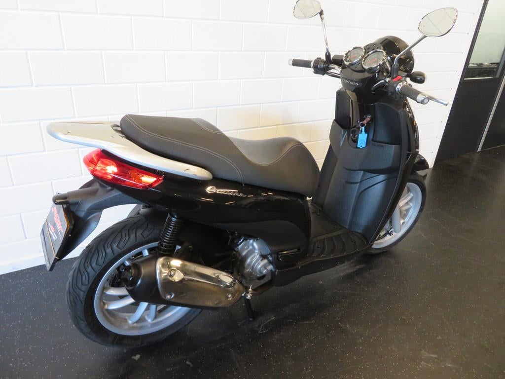 Piaggio CARNABY 300 ZEER FRAAI! (bj 2010), Motoren, Motoren | Piaggio, Bedrijf, Scooter