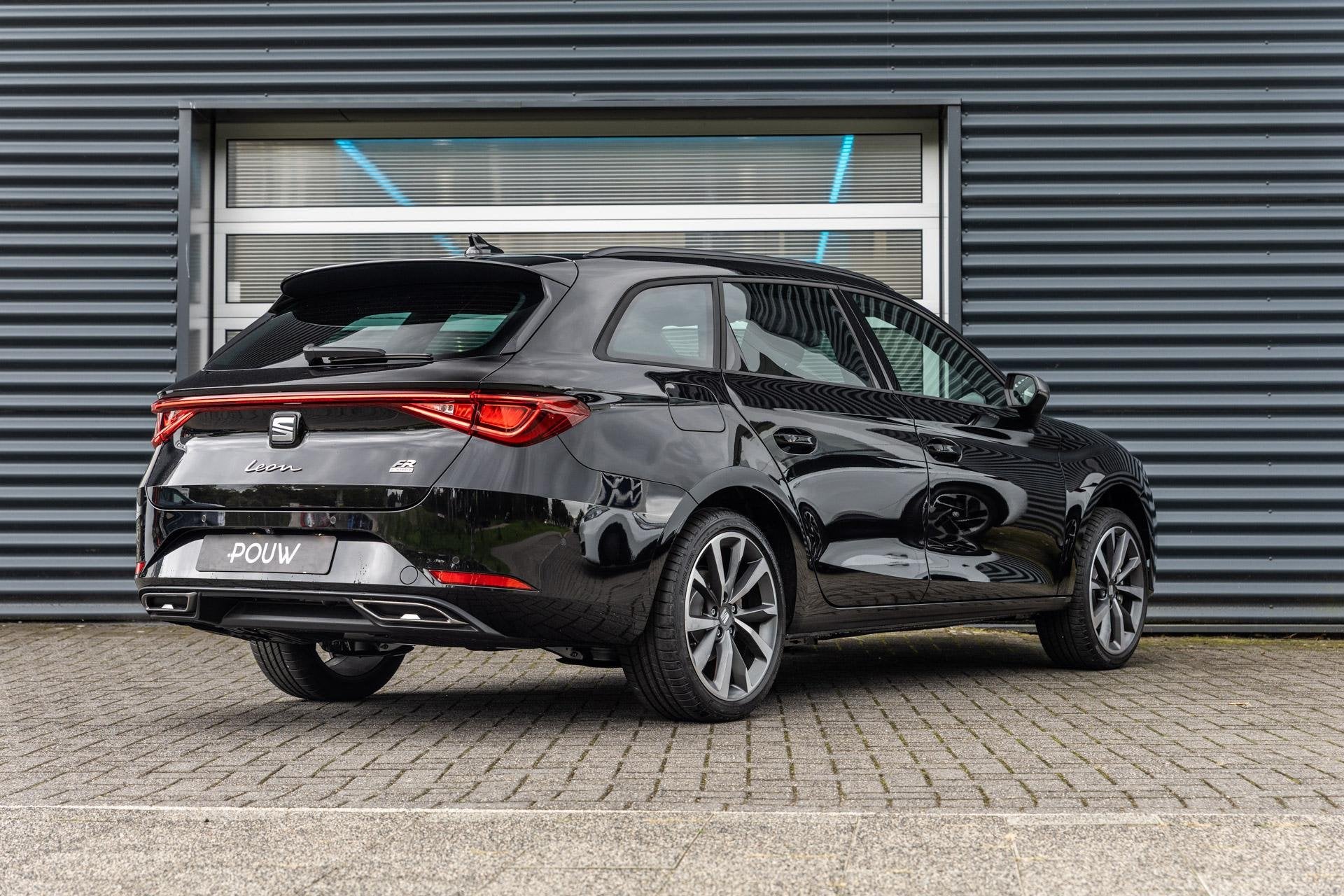 SEAT Leon Sportstourer 1.5 TSI 204pk e-Hybrid FR Business |, Auto's, 12 maanden, 4 cilinders, Alcantara, 1700 kg