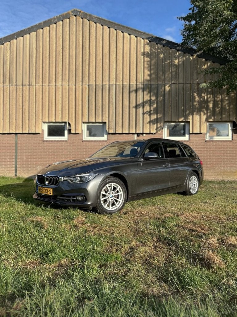 BMW 318i Touring Sport Line | Automaat | Trekhaak | MARGE, Auto's, BMW, Automaat, 1465 kg, 3 cilinders, 3-Serie