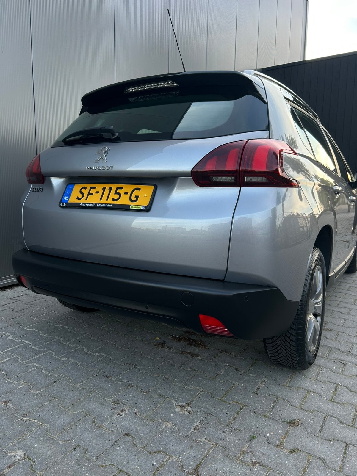 Foto 7 van Peugeot 2008 1.2 turbo 2018 Grijs pdc