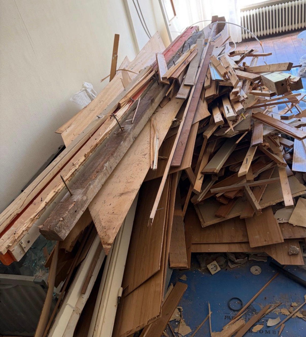 Diverse partij gebruikt hout, brandhout GRATIS, Gebruikt, Overige typen, Ophalen of Verzenden, Overige houtsoorten