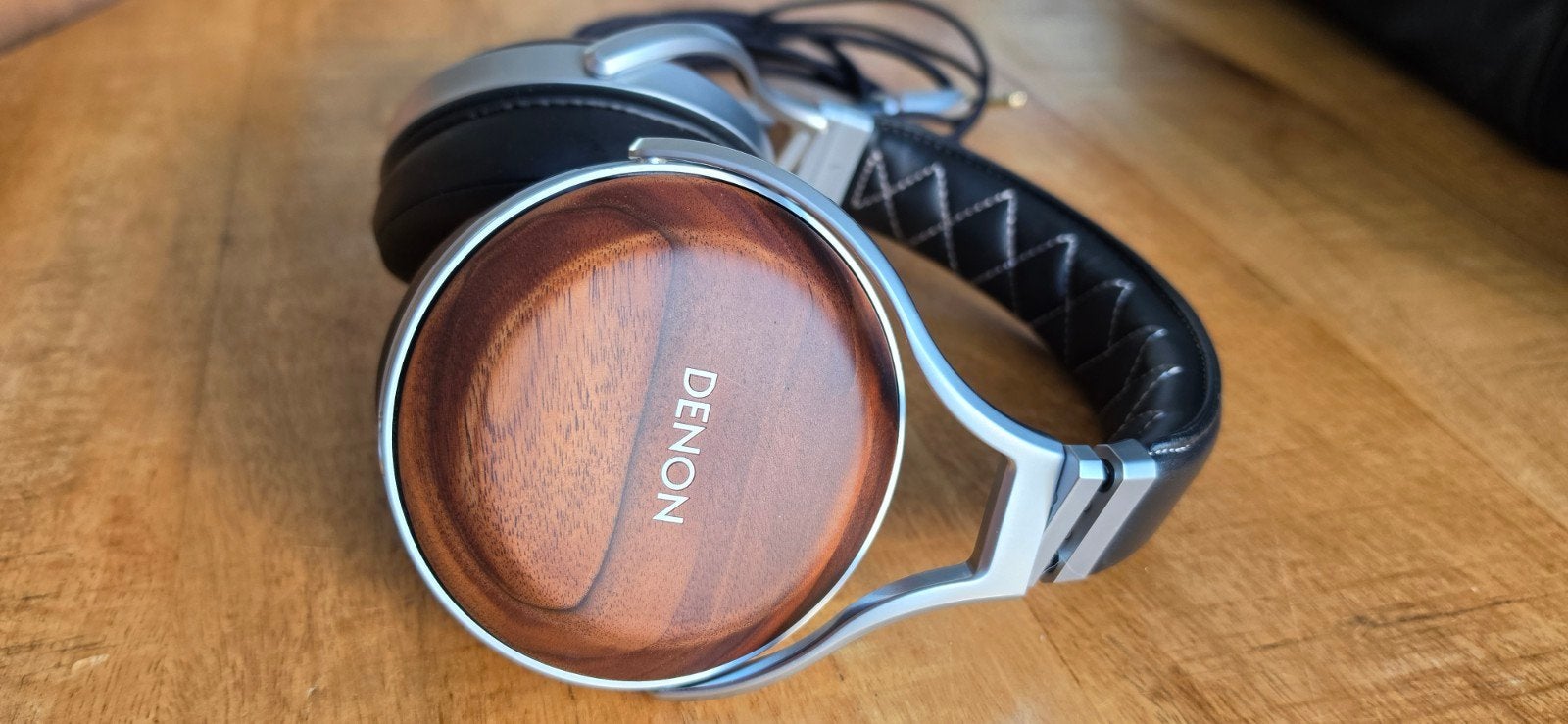 Denon D7200 - Reference koptelefoon, Bruin, Denon, Ophalen of Verzenden, Zo goed als nieuw