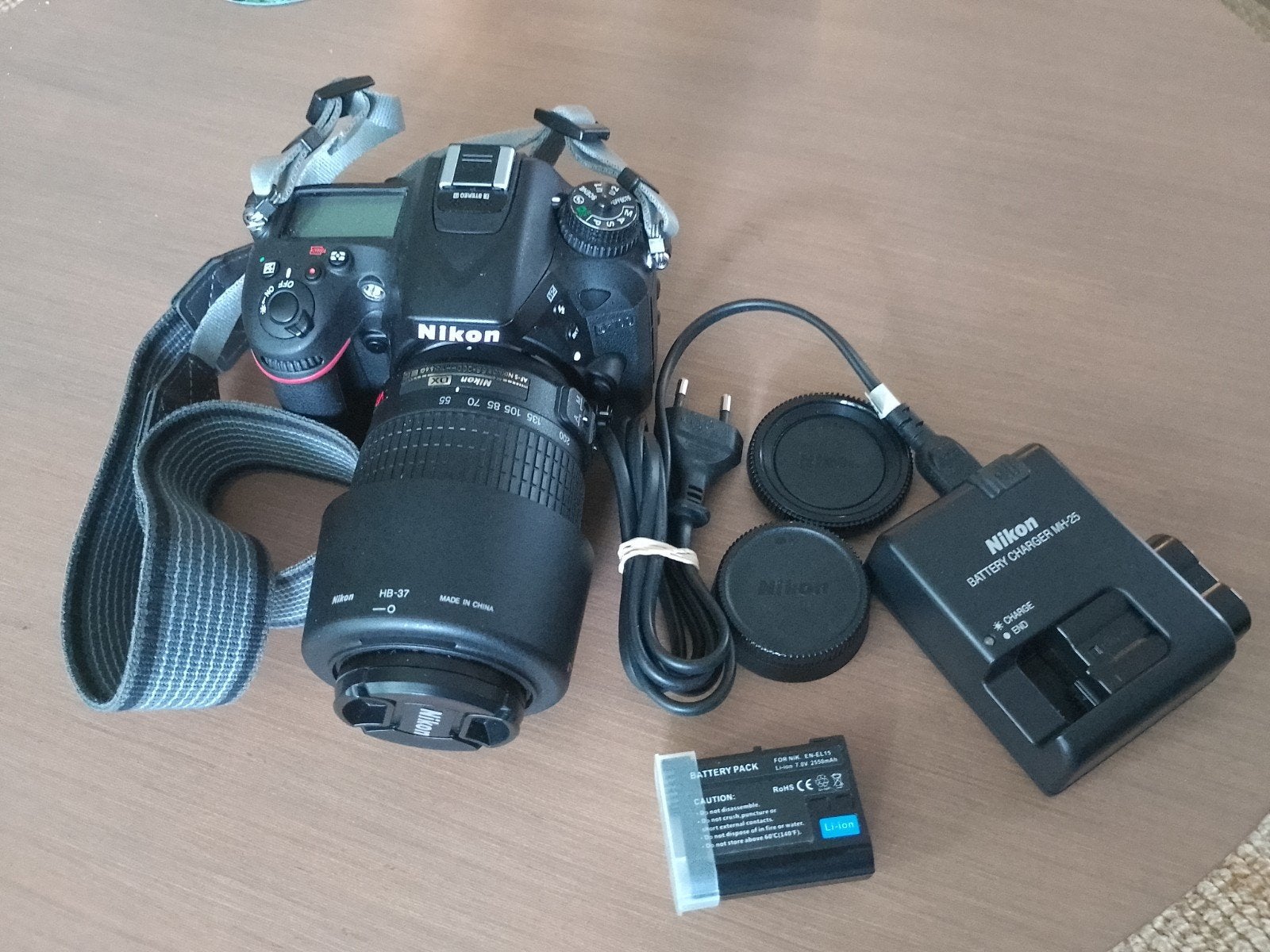 Nikon D7100 Spiegelreflexcamera met 55-200mm lens, Gebruikt, Spiegelreflex, Accu, Nikon