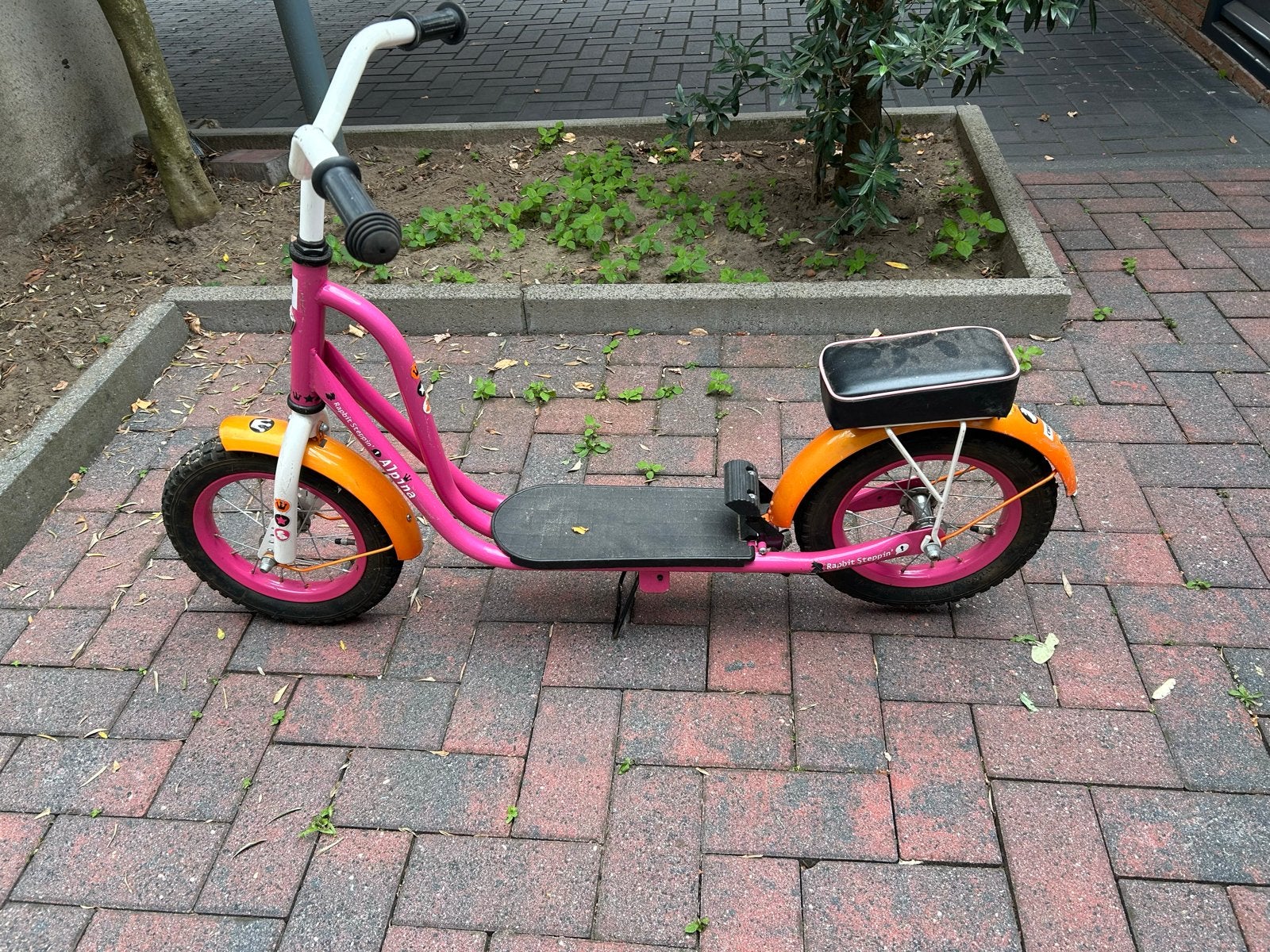 Roze Alpina Rabit stappin kinderstep met zitje - Gebruikt, Fietsen en Brommers, Steps, Ophalen, Gebruikt, Gewone step