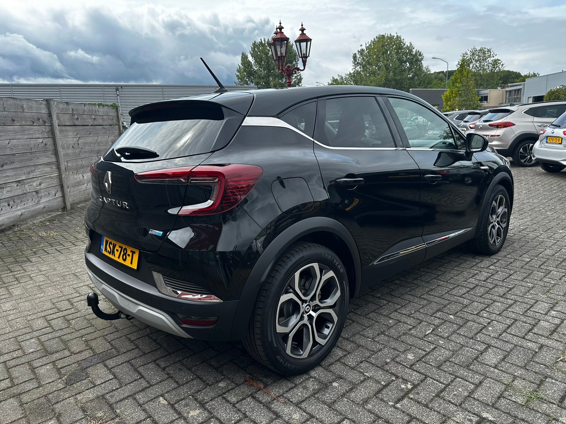 Renault Captur 1.6 E-Tech Plug-in Hybrid 160 Intens | Trekha, Auto's, Renault, Gebruikt, 4 cilinders, Met garantie (alle), Zwart