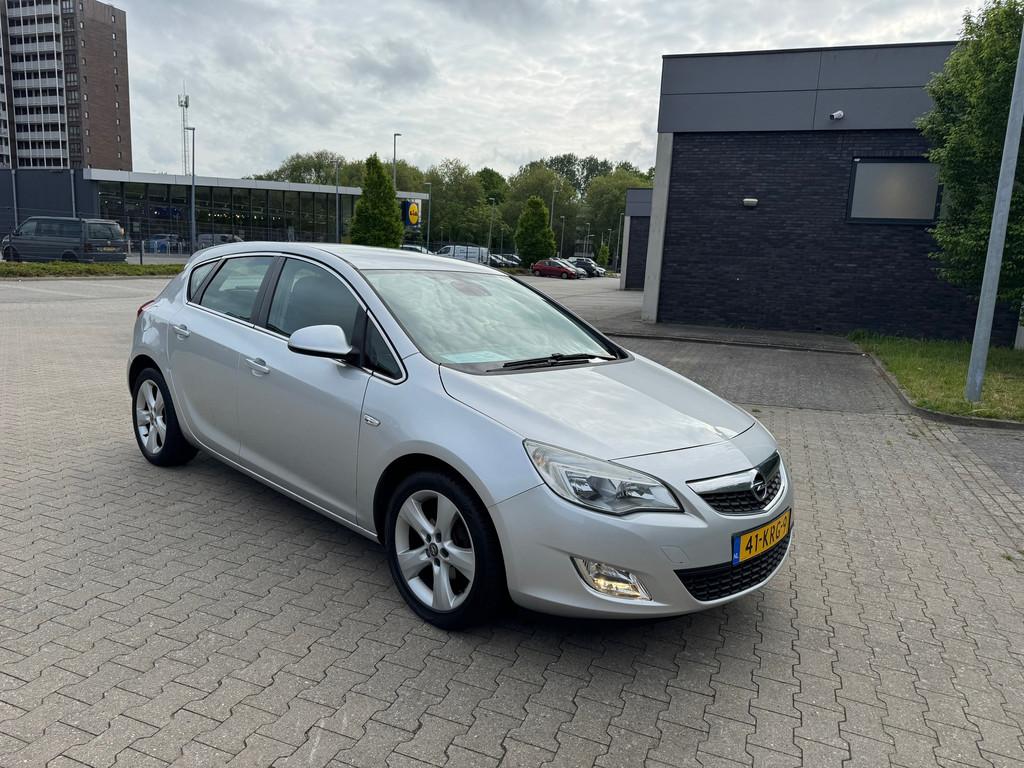 Opel Astra 1.6 Edition, Voorwielaandrijving, Euro 5, Stof, 680 kg