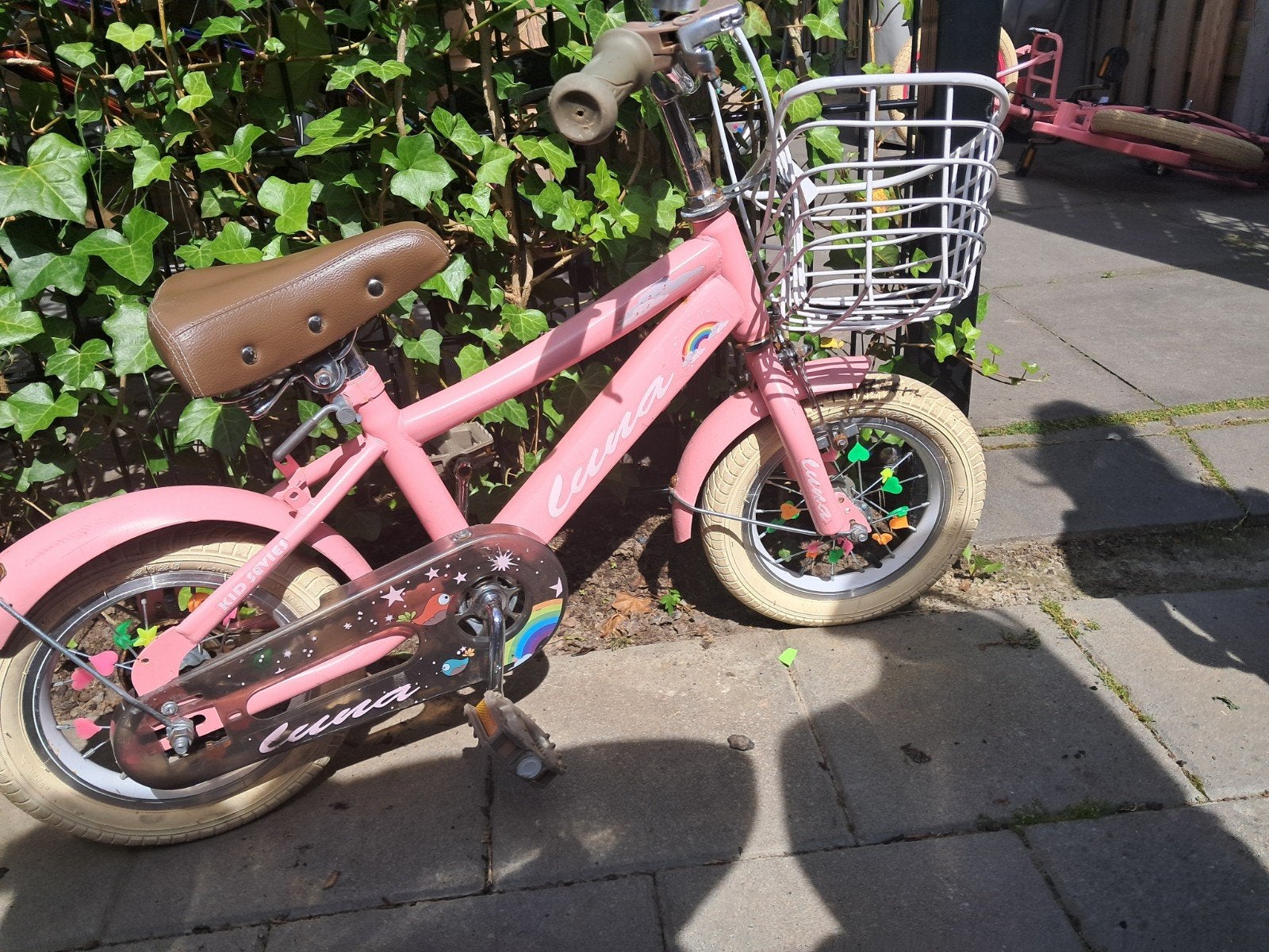 Fiets roze 10 inch (zijwieltjes beschikbaar), Ophalen, Gebruikt, Minder dan 16 inch, Zijwieltjes