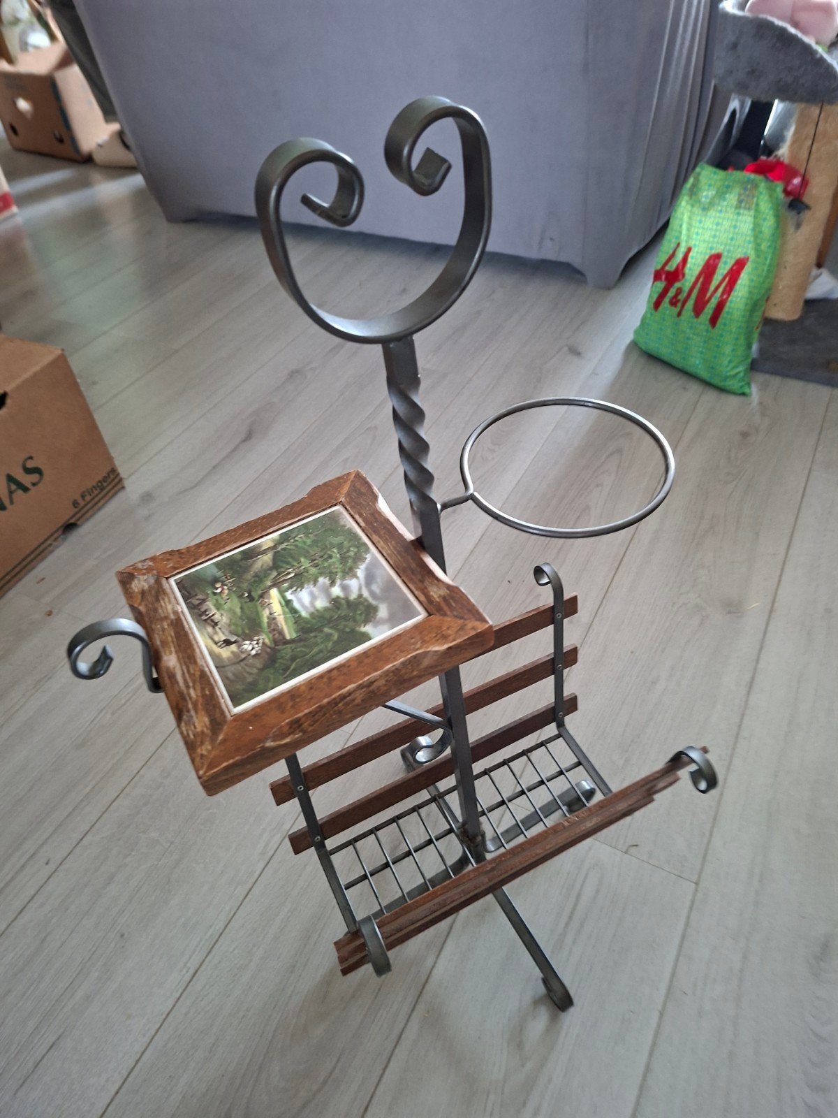 Krantenbak met tegeltje
V, Ophalen, Gebruikt