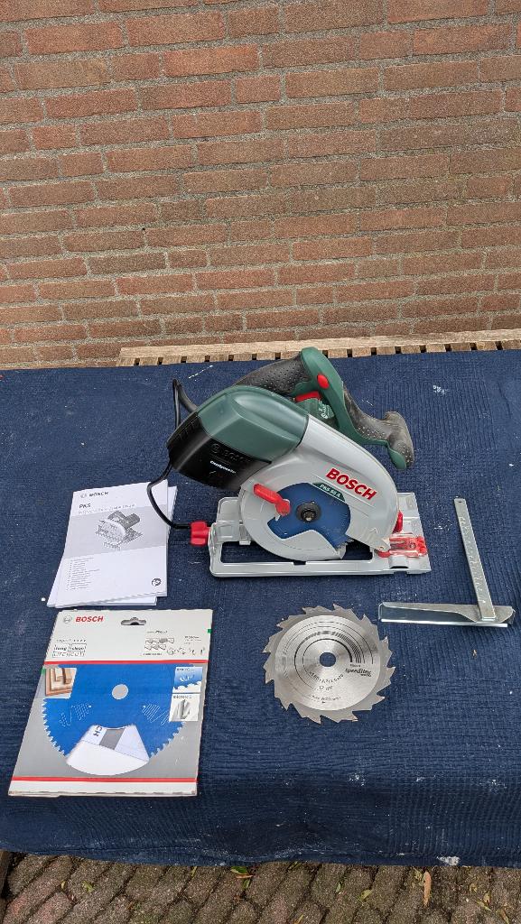 Bosch PKS 55 A Cirkelzaag + Extra Expert Crosscut Zaagblad, Ophalen, Gebruikt, Cirkelzaag, 30 tot 70 mm