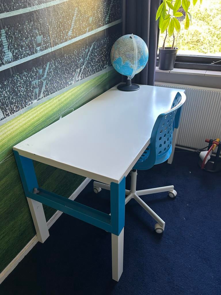 Kinder bureau inclusief bureau stoel, Ophalen, Gebruikt, Tafel(s) en Stoel(en)