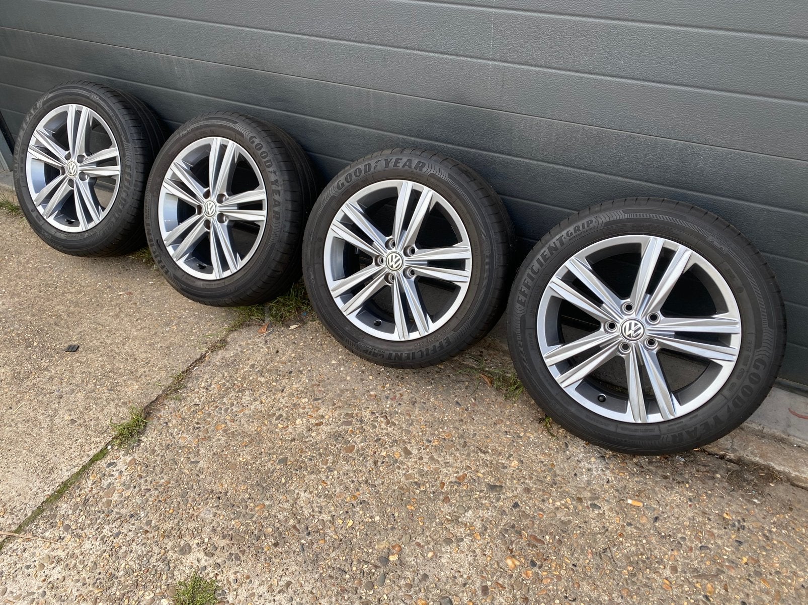 VW Polo 2G Sebring R-line 16 inch velgen met zomerbanden, 16 inch, Banden en Velgen, Ophalen of Verzenden, Personenwagen