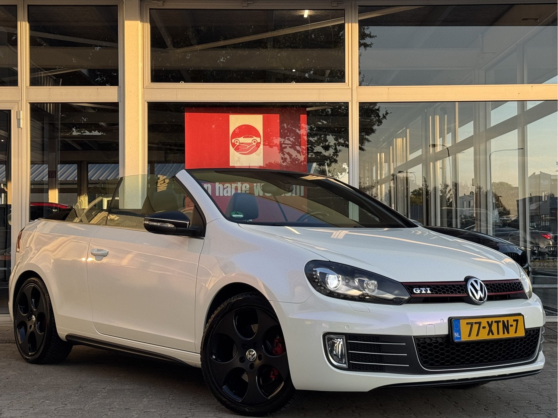 Volkswagen Golf Cabriolet 2.0 TSI GTI | NL-AUTO! | DEALER OH, Euro 5, Gebruikt, Zwart, 4 cilinders