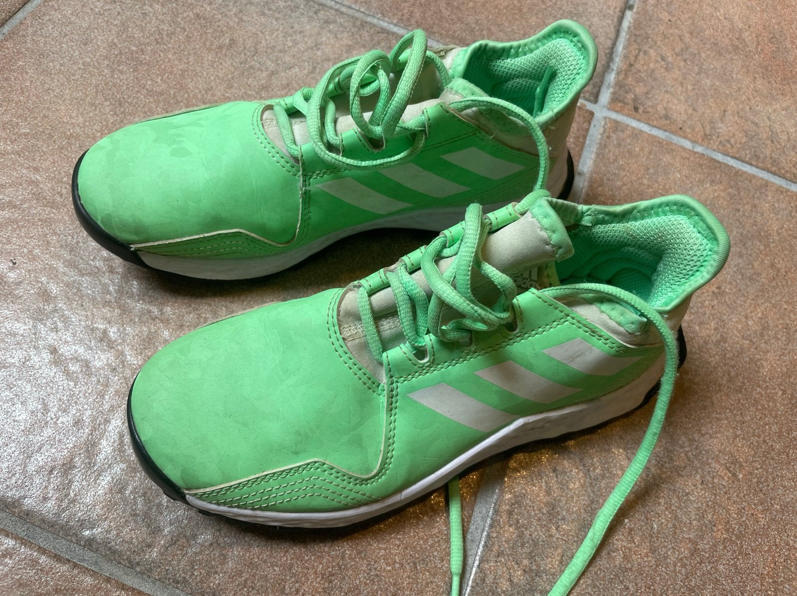 ADIDAS hockeyschoenen maat 35, Ophalen of Verzenden, Gebruikt, Jongen of Meisje