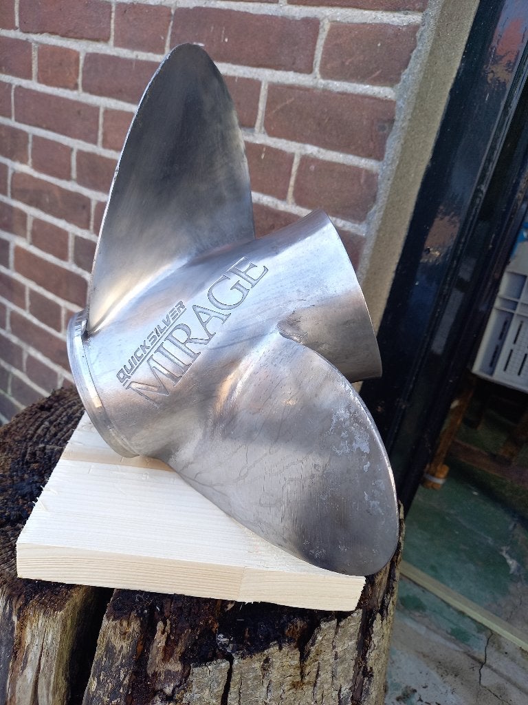 Mirage schroef , Quicksilver propeller 21P, Ophalen, Gebruikt, Motor en Techniek