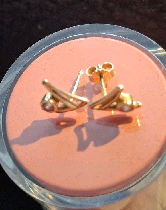 Gouden oorstekers 14 karaat, Sieraden, Tassen en Uiterlijk, Oorbellen, Ophalen of Verzenden, Zo goed als nieuw, Met edelsteen