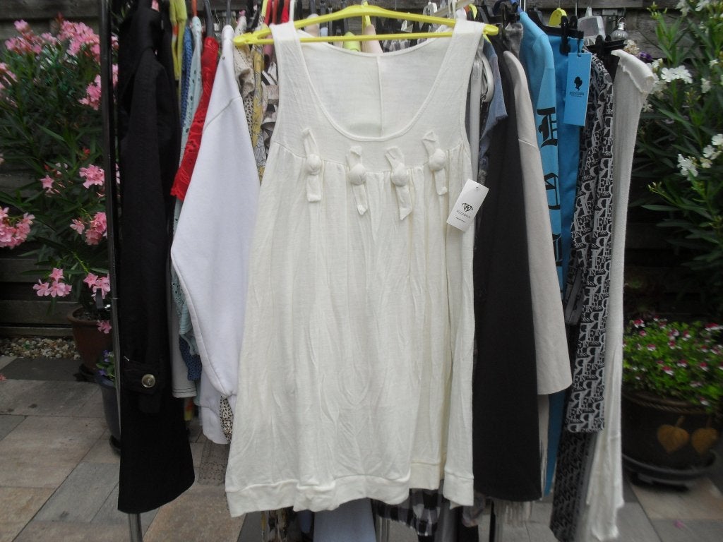Partij kleding ruim 1000 stuks nieuw en zo goed als nieuw., Overige kleuren, Zo goed als nieuw, Onder de knie, Ophalen