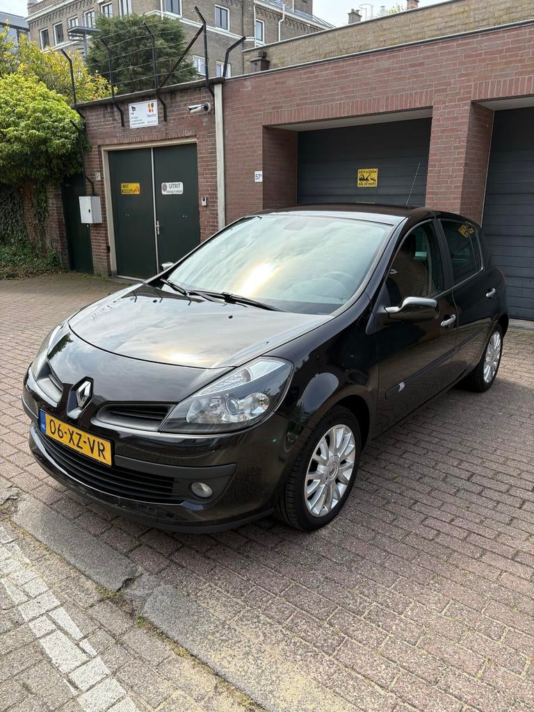 Renault Clio 1.2 TCE 5-DRS 2007 Zwart, Auto's, Renault, Voorwielaandrijving, 535 kg, Zwart, 4 cilinders