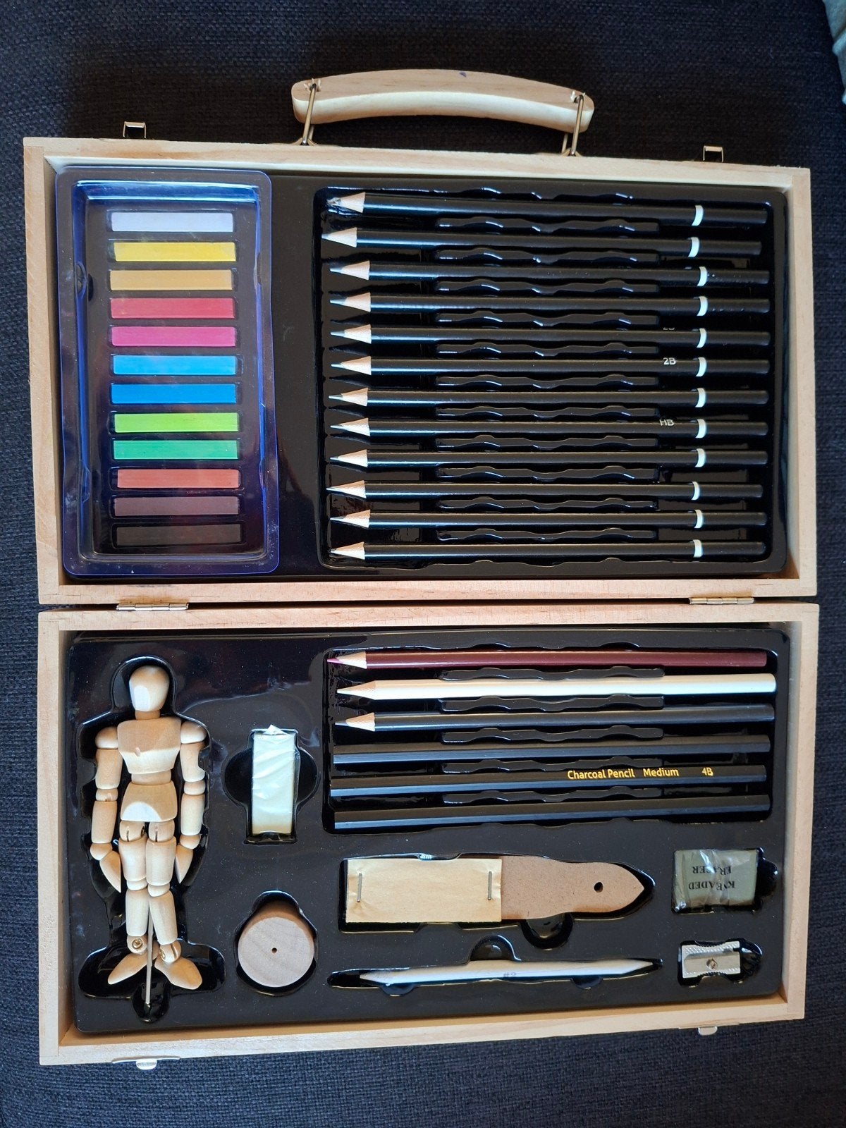 Tekenset in houten koffer met potloden, pastel en paspop, Verzenden, Nieuw, Potlood of Stift