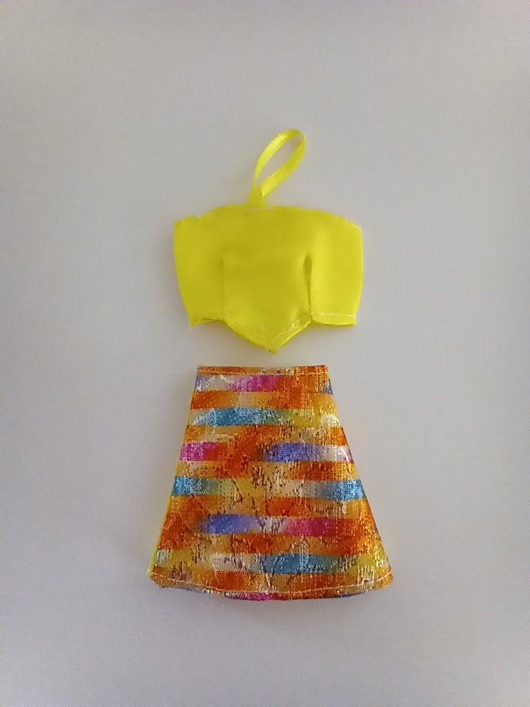 Leuke Kledingsetjes voor (Barbie) Poppen (21 foto's), Ophalen of Verzenden, Gebruikt, Kleertjes