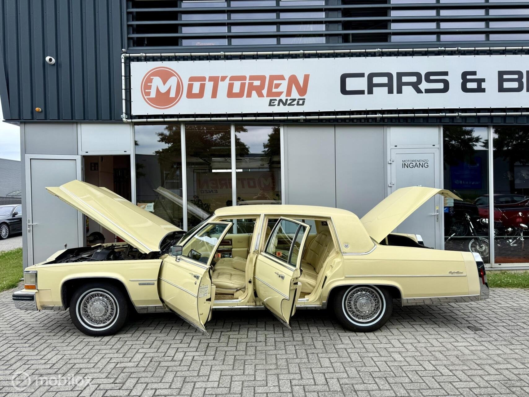 Cadillac Fleetwood Brougham 4.1 V8 aut 1982 STRAKKE STAAT, foto 2