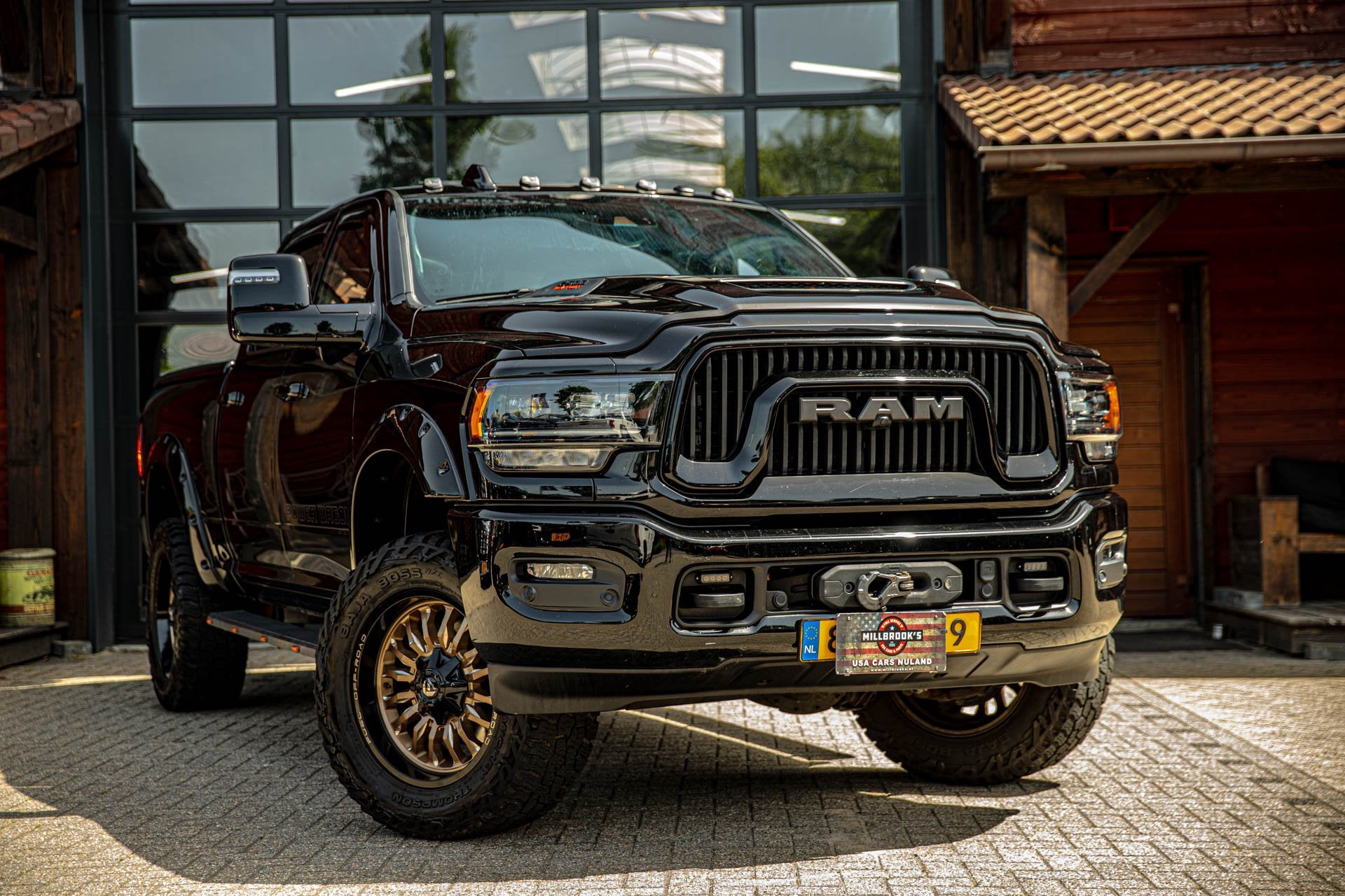 Dodge DODGE RAM 2500 Power Wagon | Wide Body | Lier |1500 km, Gebruikt, Zwart, LPG, Dodge