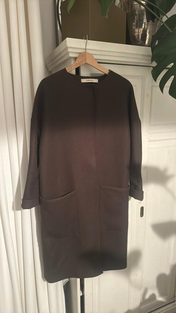 Stijlvolle Bruine Wollen Jas - Humanoid, Kleding | Dames, Jassen | Winter, Ophalen of Verzenden, Zo goed als nieuw, Maat 38/40 (M)