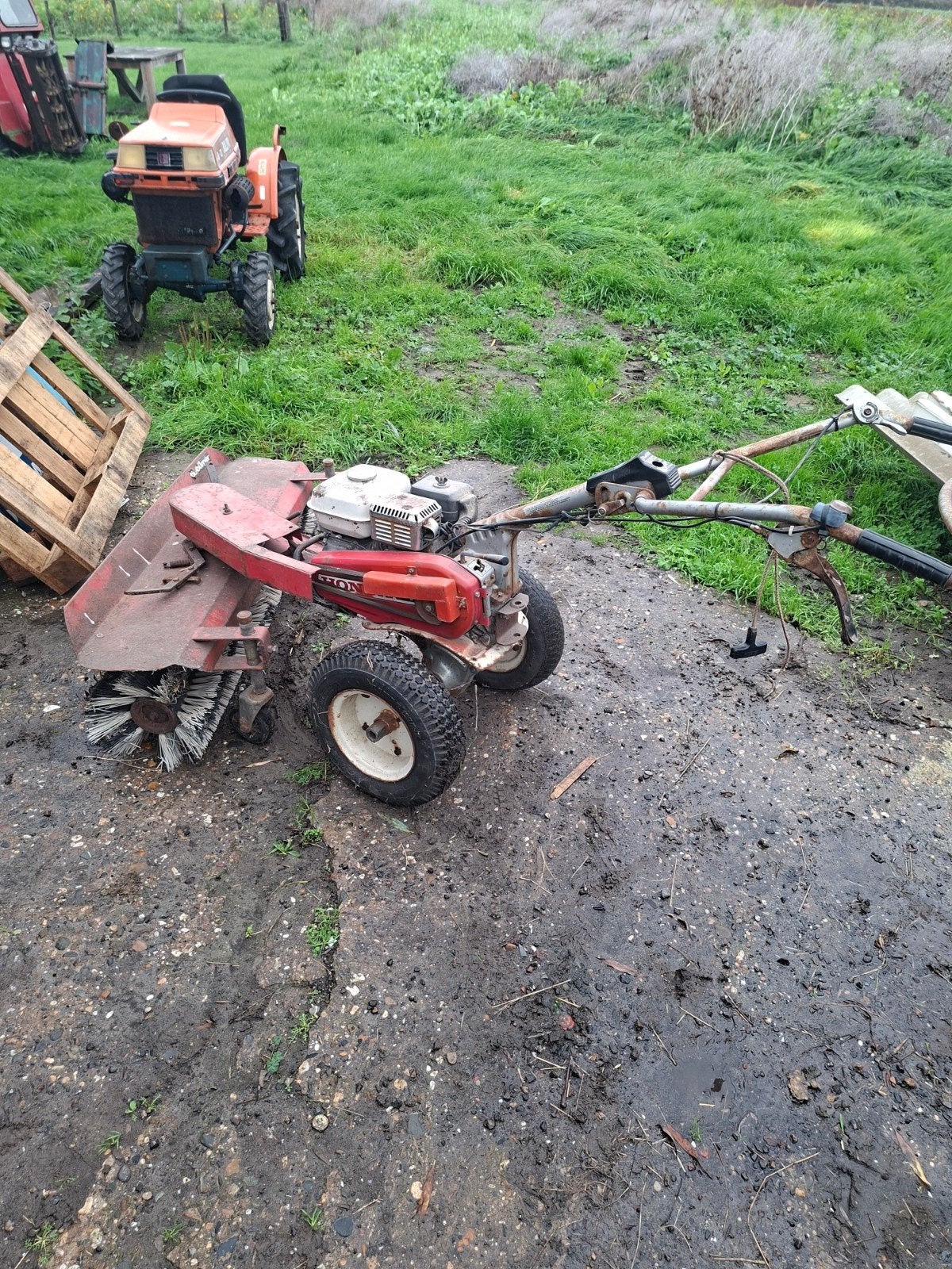 tielbürger veegmachine/rolbezem, Ophalen, Gebruikt, Tielbürger