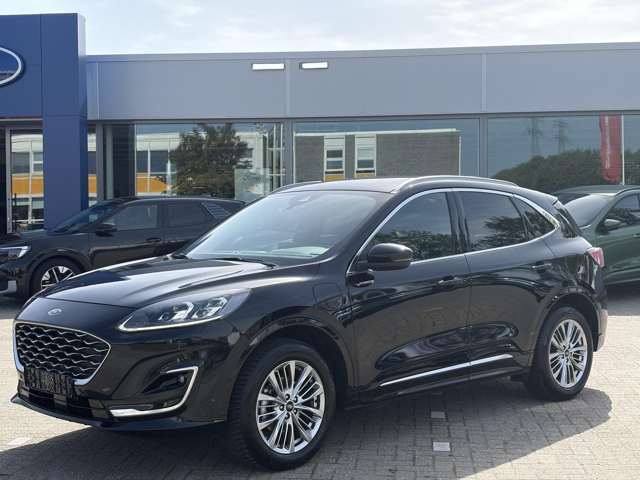 Ford Kuga 2.5 PHEV Vignale Trekhaak | Volledig lederen Inter, Auto's, 14 kWh, Gebruikt, 4 cilinders, Zwart