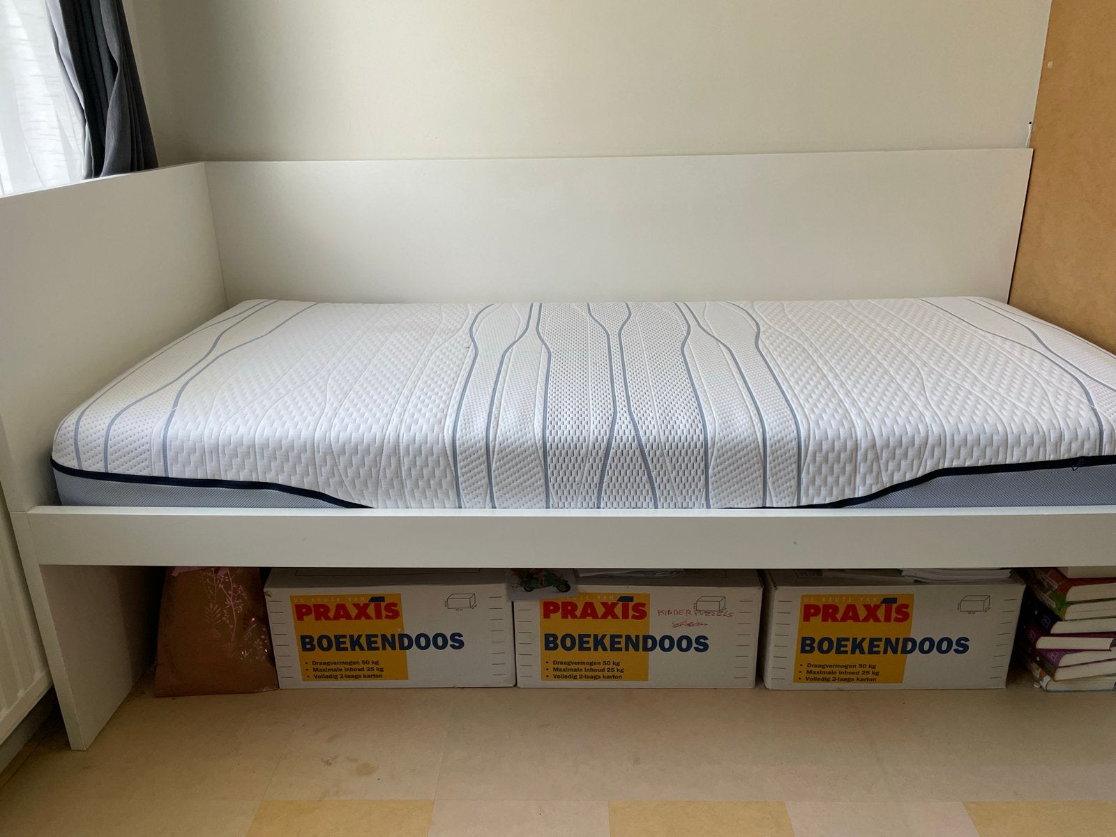 IKEA FLAXA bed 90x200 met of zonder M-line matras, Ophalen, Gebruikt, Eenpersoons, Wit