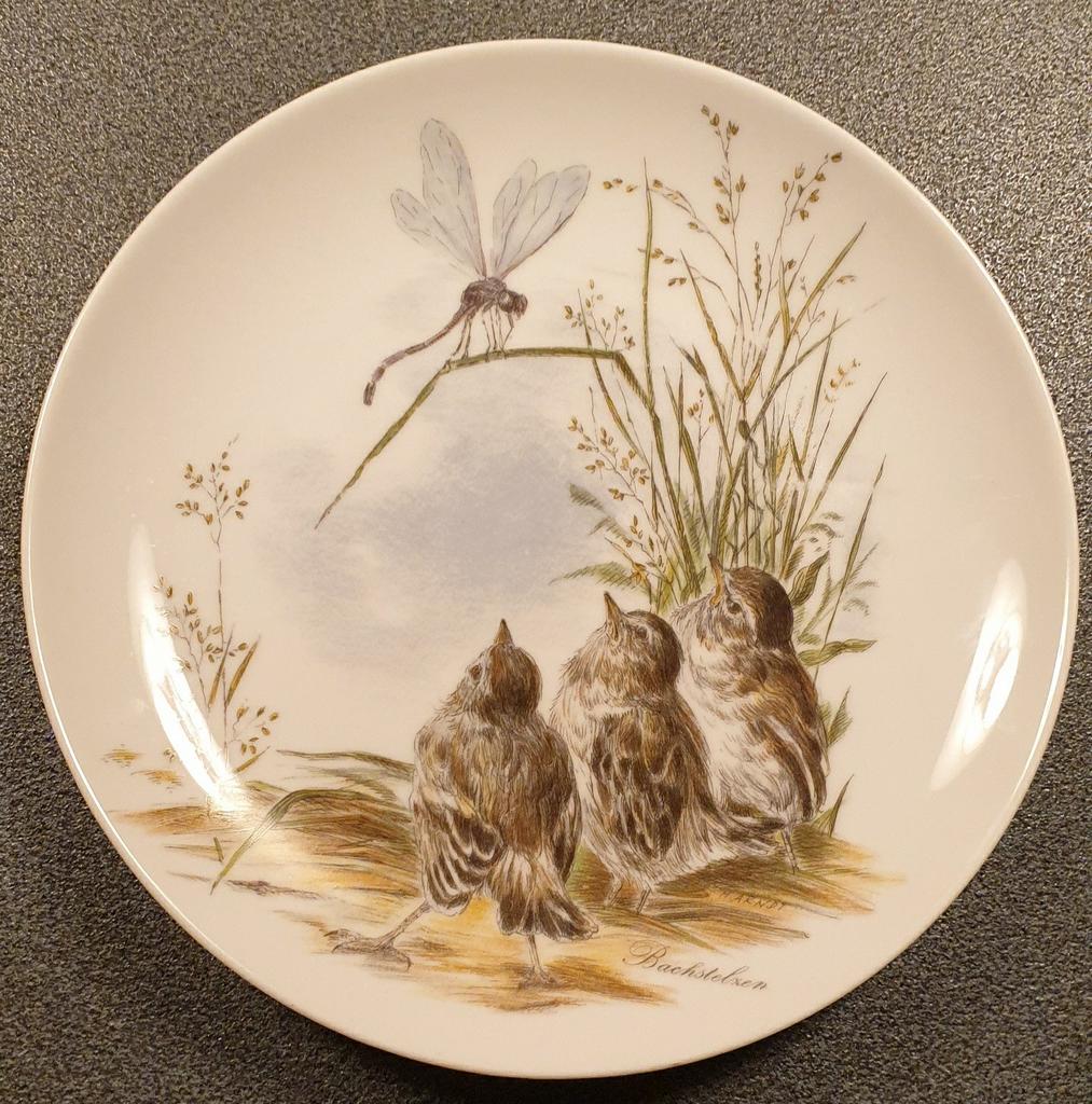 2 Schattige (Kaiser) porseleinen wandbordjes - H. Arndt, Ophalen of Verzenden