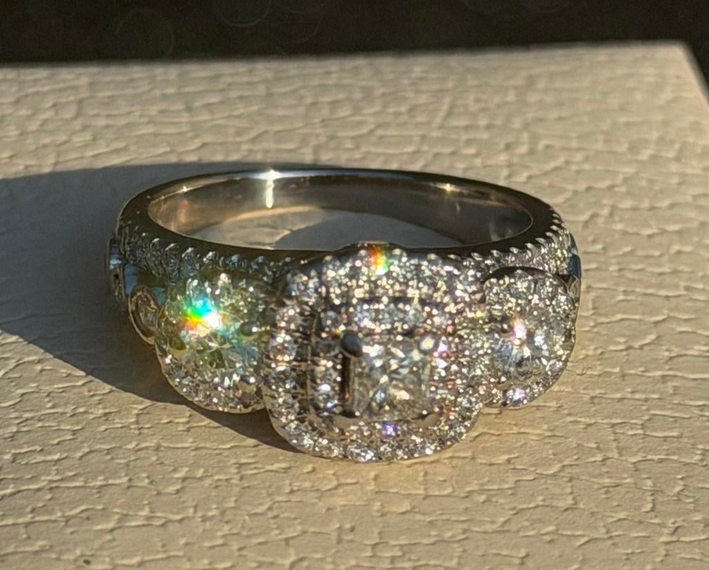 Gouden ring met 111 natuurlijke diamanten en certificaat!, Nieuw, Ophalen of Verzenden, Kleiner dan 17, Met edelsteen