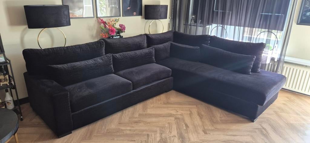 Stijlvolle Zwarte Hoekbank met Fluweelzachte Bekleding, Huis en Inrichting, Ophalen, 250 tot 300 cm, 100 tot 125 cm, Modern, Elegant