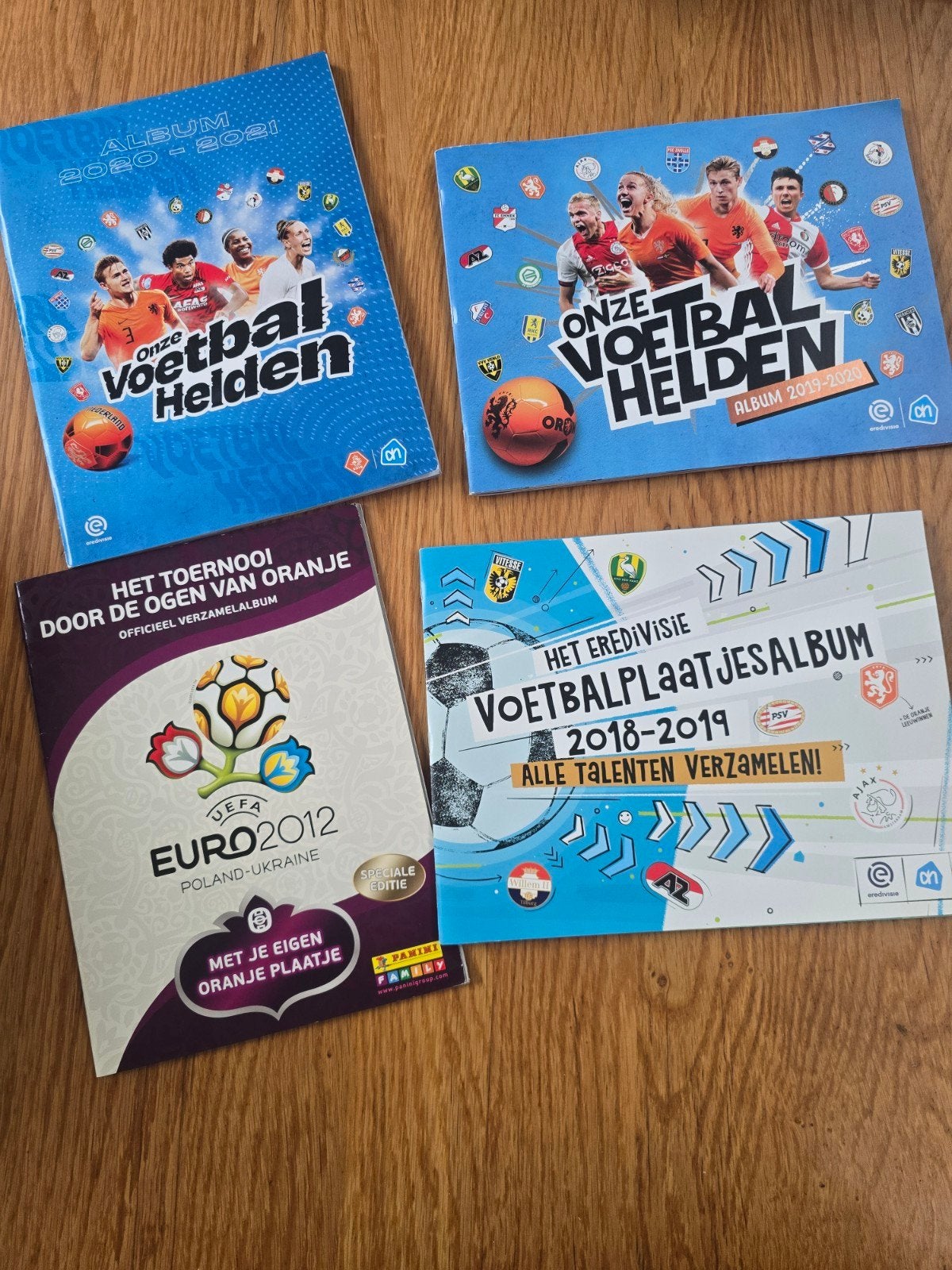 Voetbalplaatjes Albums - Diverse Edities, Ophalen of Verzenden, Gebruikt, Overige binnenlandse clubs, Boek of Tijdschrift