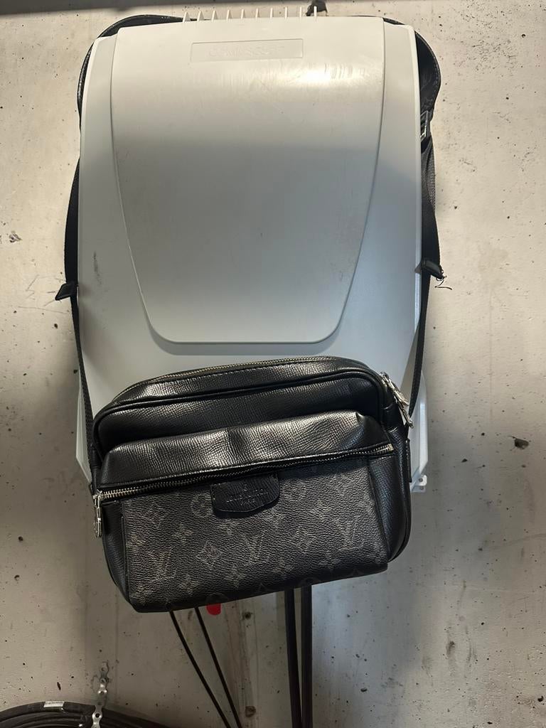 Lv tas nieuw, Ophalen of Verzenden, Zo goed als nieuw
