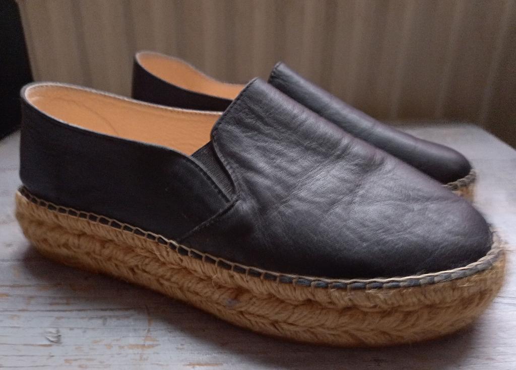 Macarena espadrilles instappers leer zwart 40, Nieuw, Ophalen of Verzenden, Macarena, Instappers