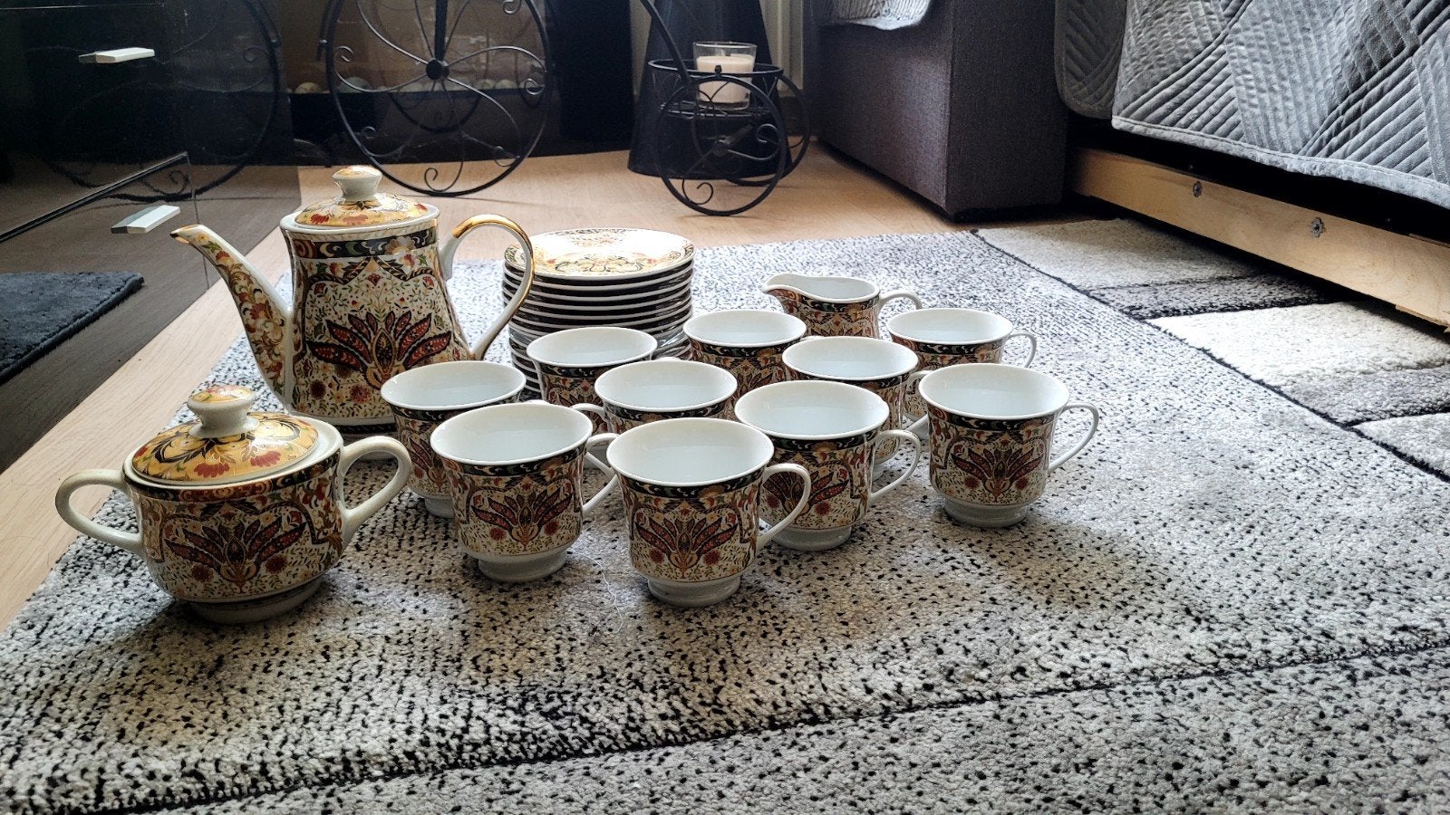 Prachtig Vintage Servies met Oosters Patroon, Huis en Inrichting, Ophalen, Keramiek, Vintage, Zo goed als nieuw