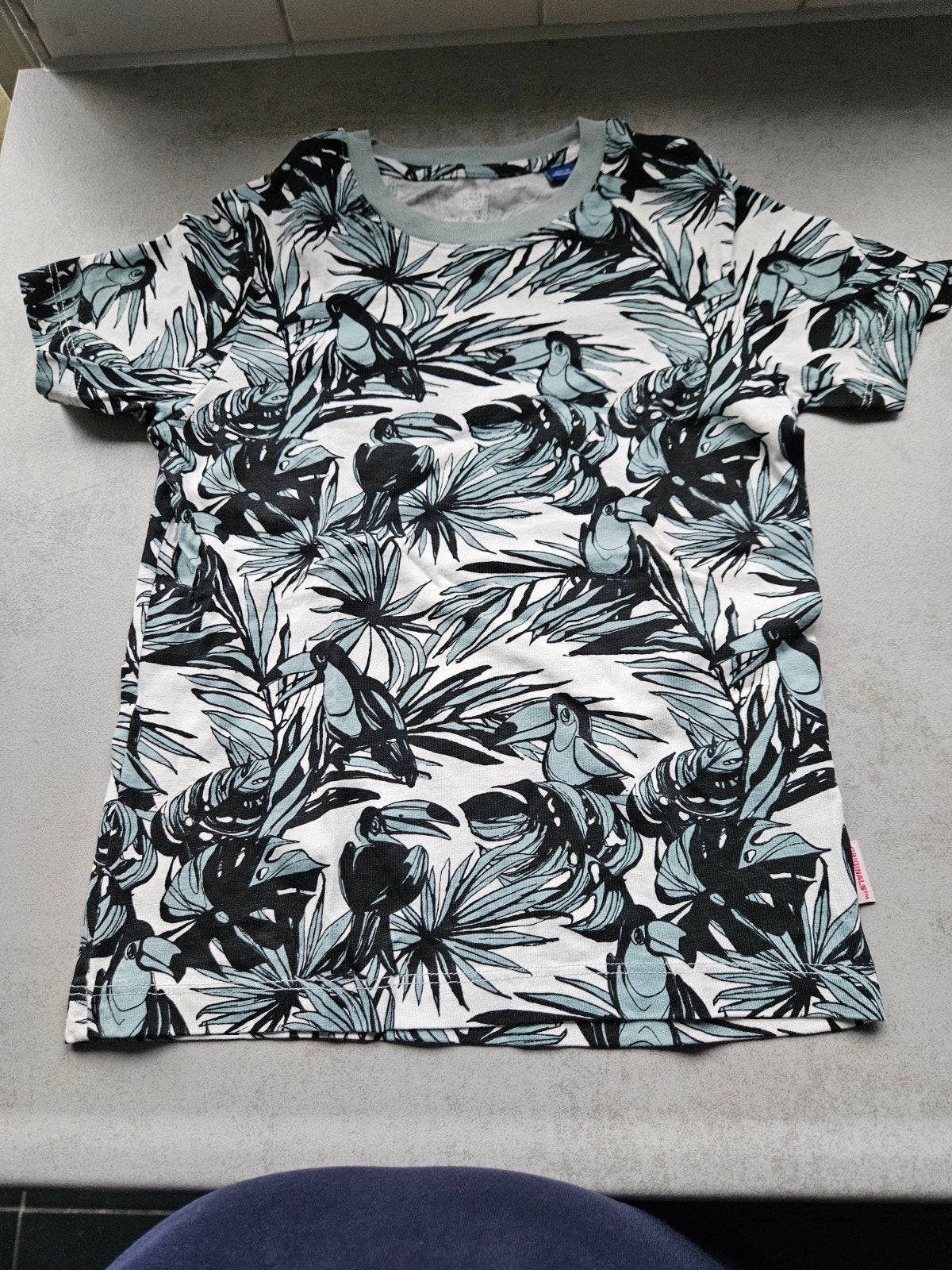 Jongens t shirt maat 122, Kinderen en Baby's, Kinderkleding | Maat 122, Ophalen of Verzenden, Zo goed als nieuw, Shirt of Longsleeve