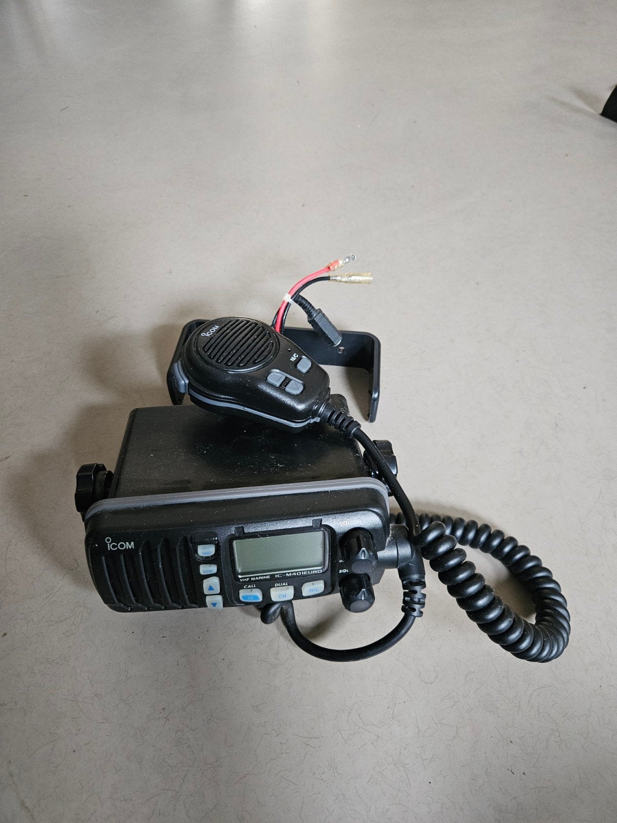 Icom IC-M401EURO Marifoon met Microfoon HM-132B, Verzenden, Gebruikt, Communicatie