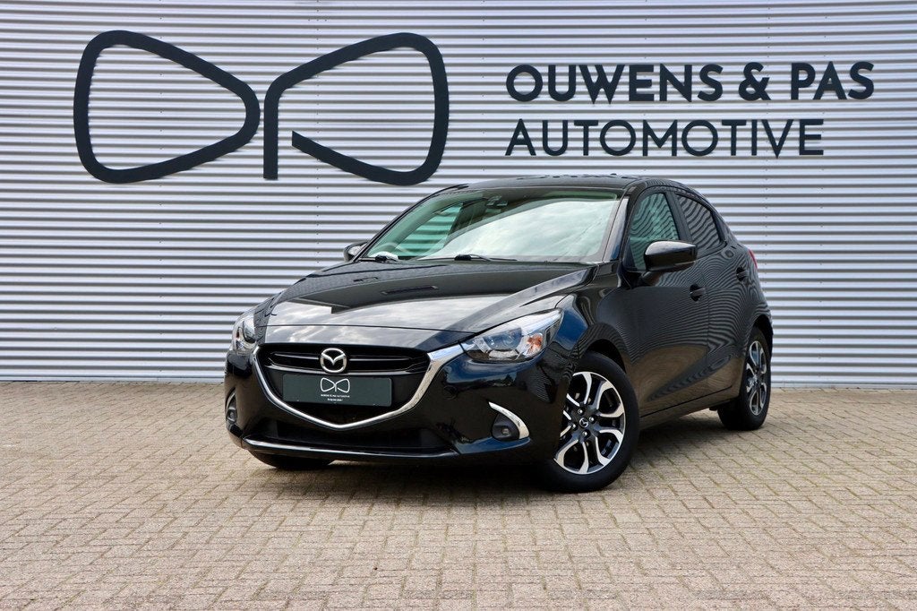 Mazda 2 1.5 Skyactiv-G TS+ AUTOMAAT | NAVIGATIE | 2E EIGENAA, Auto's, Gebruikt, 4 cilinders, Met garantie (alle), Zwart
