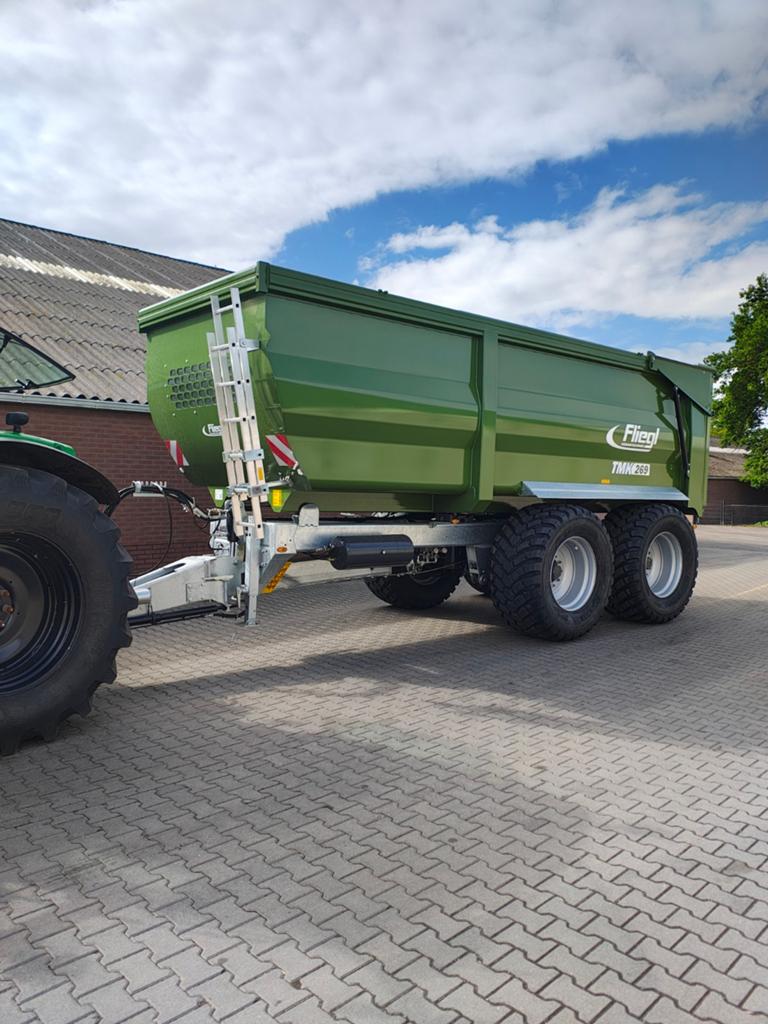 Fliegl TMK269 landbouwkipper, Ophalen